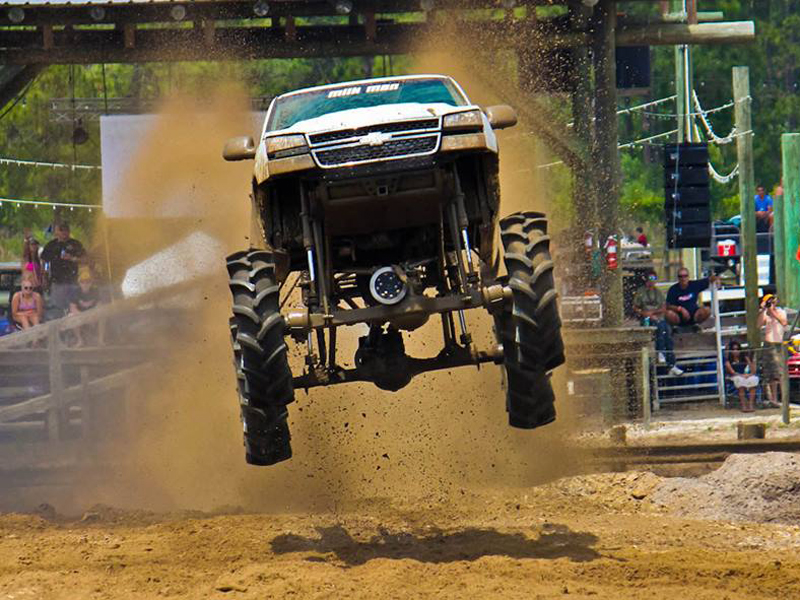 VIDEO: This White Duramax Don't Care 'Bout Your Mud Puddle