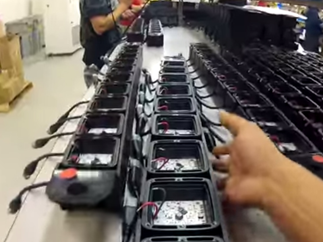 Video: Assembly Of Rigid Industries' D Series LED Lights