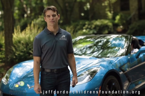 Video: Jeff Gordon Raffles Personal C7 To Help Children Fight Cancer