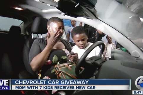 Video: Chevrolet Gives Deserving Mom of Seven a Brand New Cruze