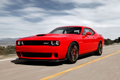 Video: 2015 Hellcat Hemi Challenger Purrs With an Angry Roar