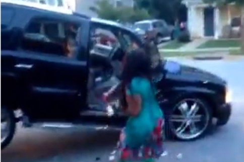 Video: Escalade Gets Repossessed, Driver Trashes It
