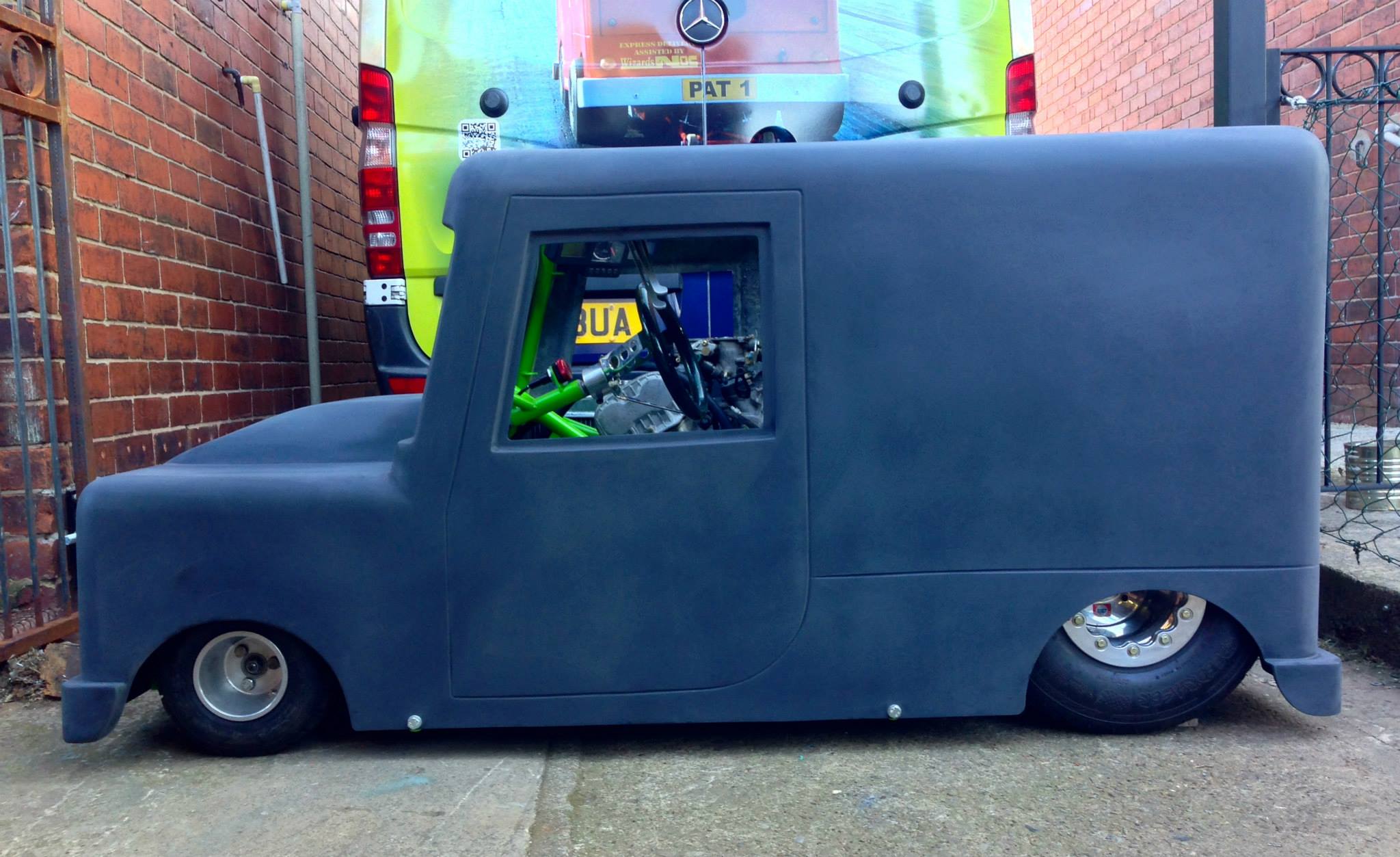 Video: Postman Pat "Express Van" First Time Fire-Up