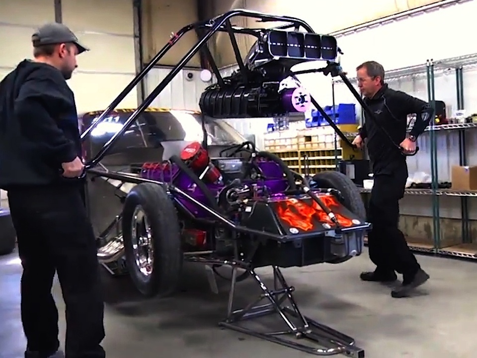 Video: Clever Lift Aid Eases Supercharger Handling in Pit