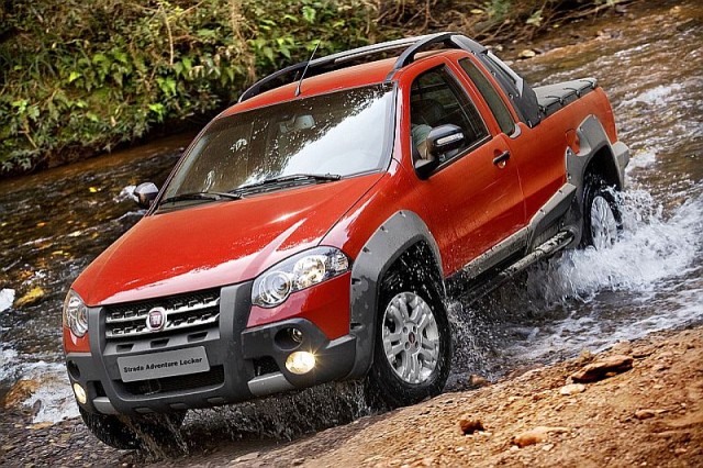 Fiat Strada off road