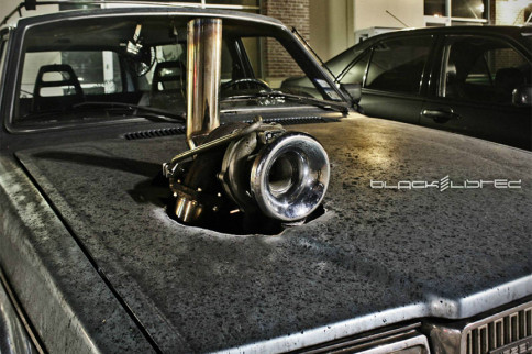 Video: 1982 Volvo With A Charger Sticking Out Of The Hood?