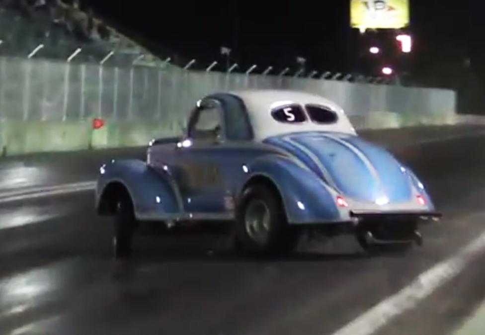 Video: Former Pro Mod Ace Quain Stott Makes Epic Save In His Gasser