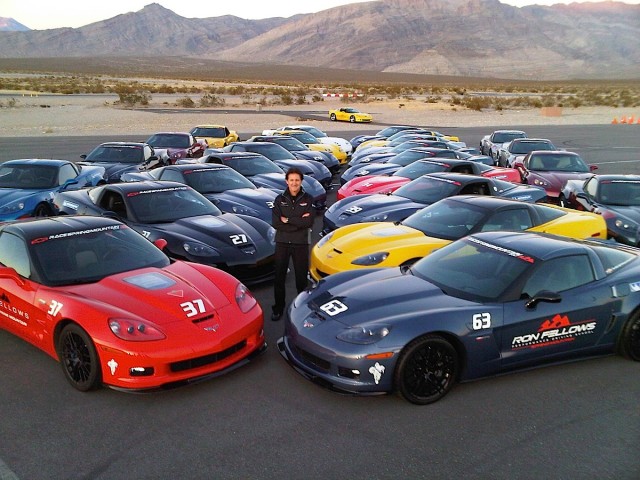 ron-fellows-with-corvettes-at-the-ron-fellows-performance-driving-school_100398385_h
