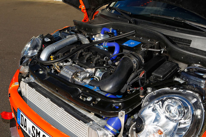 Video: 290 hp Tuned Mini JCW GTS Matches Pagani Zonda S Ring Time