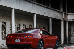 Video: Behind the Scenes of a Camaro/Model Shoot