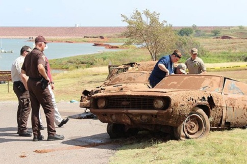 Bodies Found In Two Chevy Cars At Foss Lake Identified After A Year