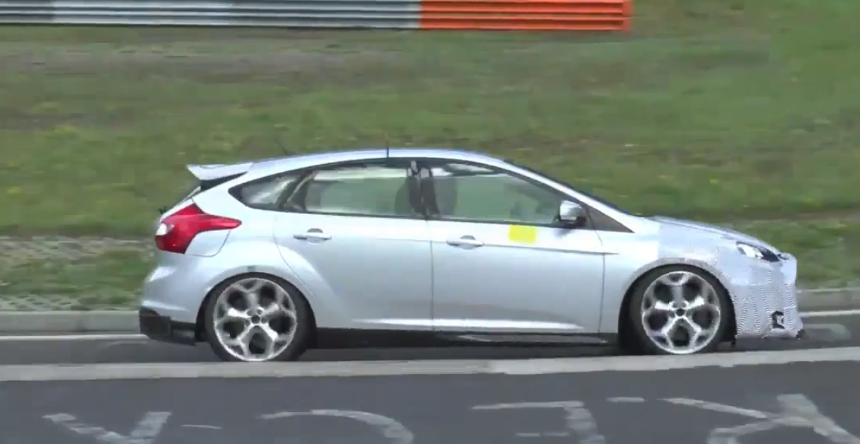 Video: 2016 Ford Focus RS Spied Testing At Nurburgring