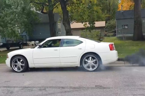Video: 2006 Dodge Charger With 12 Valve Cummins 6BT 5.9L Diesel