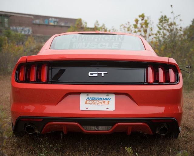 2015-mustang-gt-rear-reviewed-1