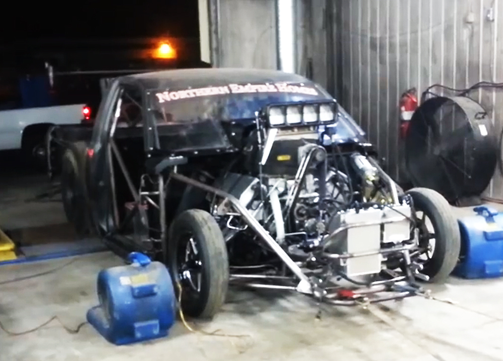 Video: Awesome Screw-Blown BAE Hemi...Running On Diesel!