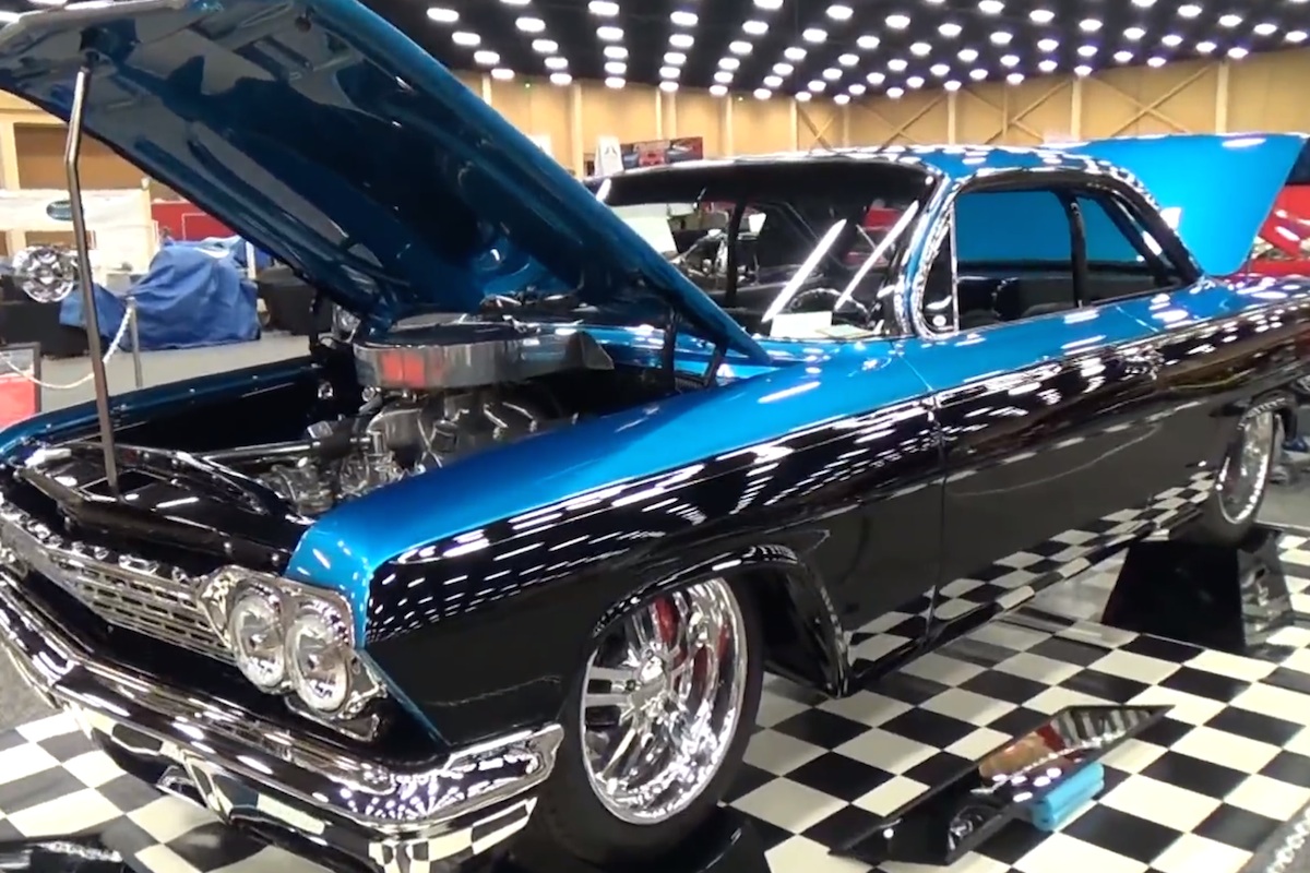 Video: Checking Out A Super Clean '62 Chevrolet "Bubble Top" Bel Air