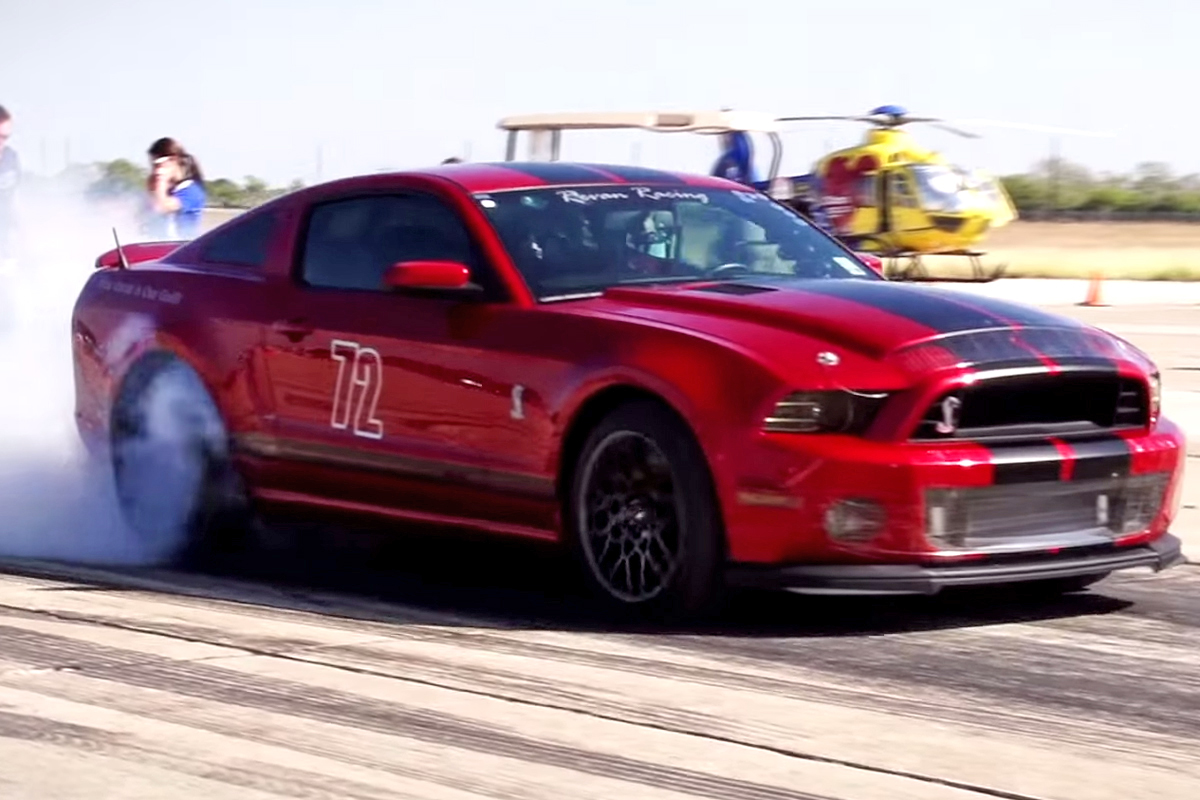 Video: How a 1,000+ HP Mustang GT500 Ran 217 MPH at the Texas Mile