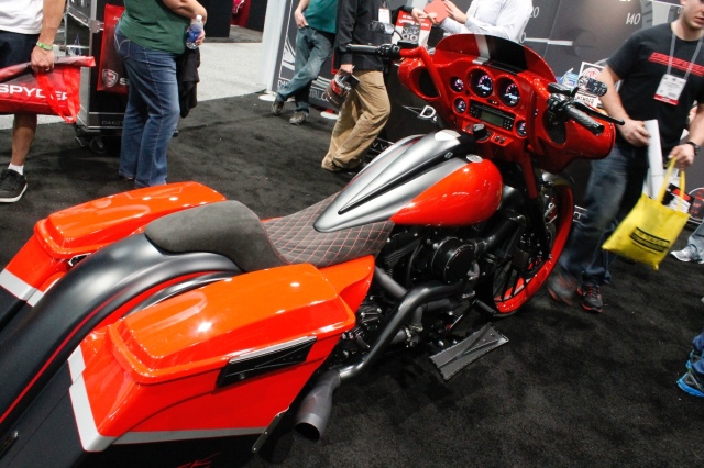 DakotaDigitalSEMA19