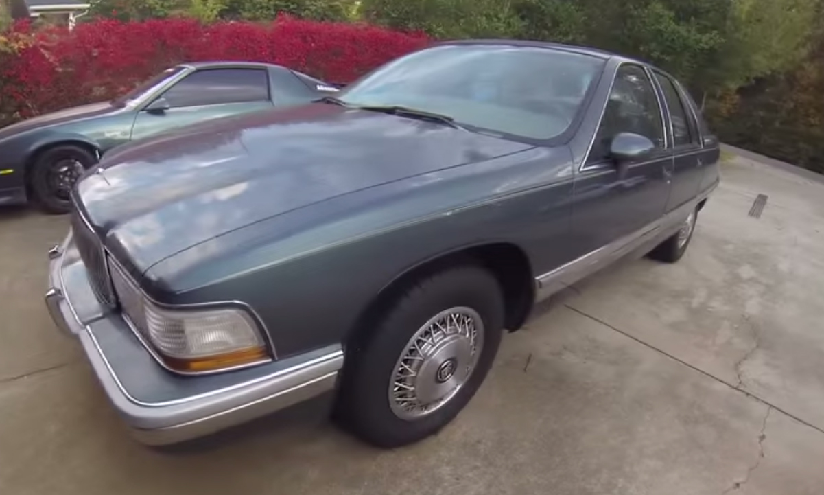 Video: How to Slam a 5.3L LS in a '93 Buick Roadmaster