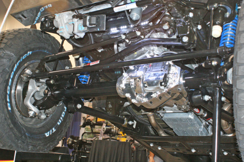 SEMA 2014: All-Aluminum Axle from Dynatrac Offers Remote Control