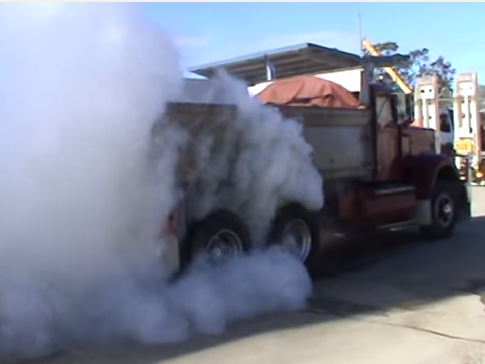 Video: 8 Wheel Burnout In A Dump Truck - Epic!