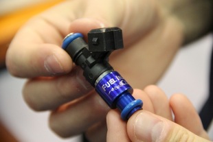 PRI 2014: Fuel Injector Clinic Helps Achieve a Healthy Fuel System