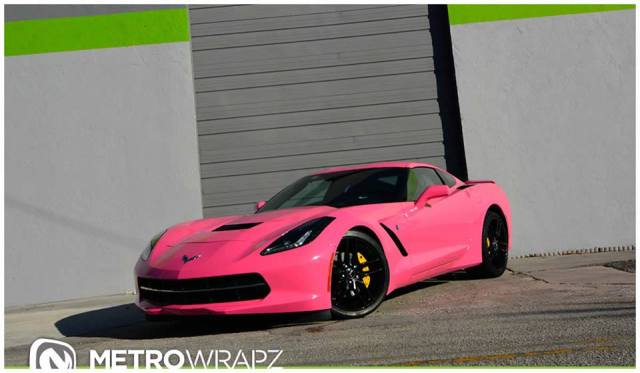 Paris-Hilton-Pink-Corvette-3