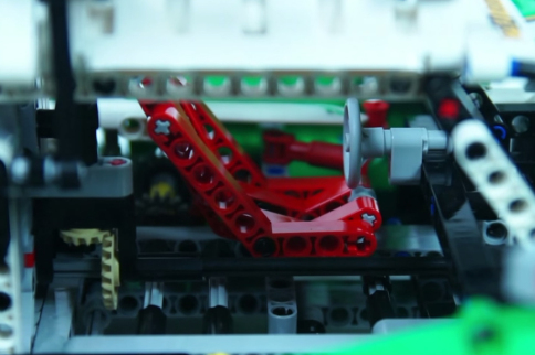 Video: Get Technical With Lego Technics' Endurance Racer