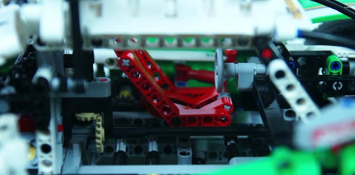 Video: Get Technical With Lego Technics' Endurance Racer