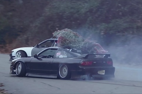 Video: Showing Christmas Spirit The Right Way!