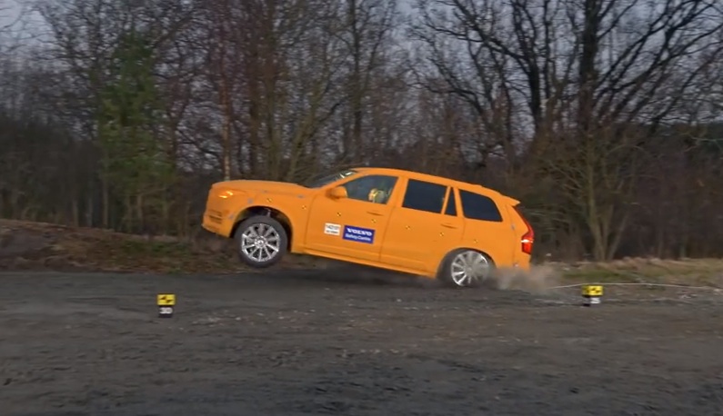 Video: Volvo Testing Run-Off Ditch Crash Tests