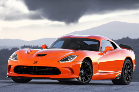 Video: Classic Grudge Match Pits Viper TA Against C7 Corvette Z06