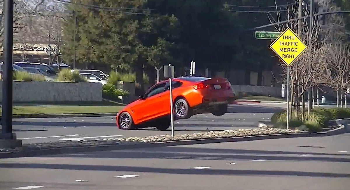 Video: BMW M4 Runs Over Median While Showing Off