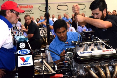 Video: Look Inside The Hendrick Motorsports Engine Builder Showdown