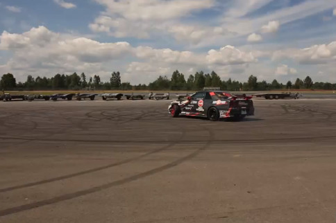 Video: This Polish Pro Drifter Slays Competition With His Feet