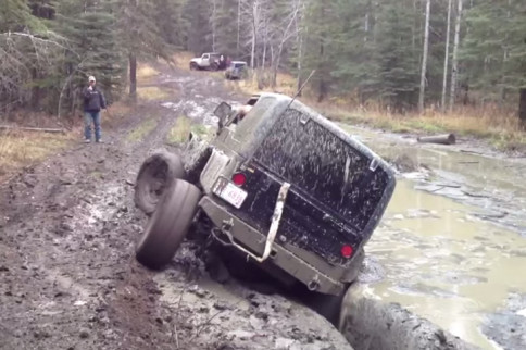 Video: Jeep Gets Stuck In Mud, Has No Option But To Go For Broke