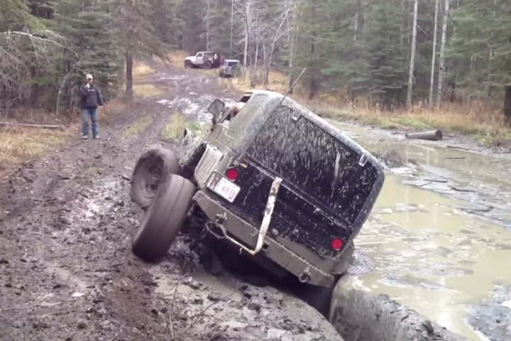 Video: Jeep Gets Stuck In Mud, Has No Option But To Go For Broke
