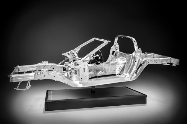 Unlike the C6 generation, which used a steel frame for the "base" model cars, the Z06 shares the same aluminum frame as its Stingray siblings.