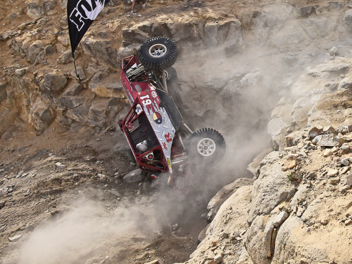 Video: 2015 King Of Hammers: More Rocks and Carnage, Fewer Survivors