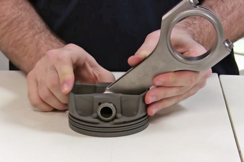 Video: Mahle Motorsports Teaches Us About Circlips