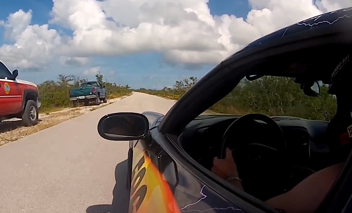 Video: 2008 Z06 Does One Quick Run at The Bay Bottom Crawl