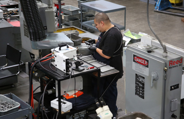 Thread roll station_4