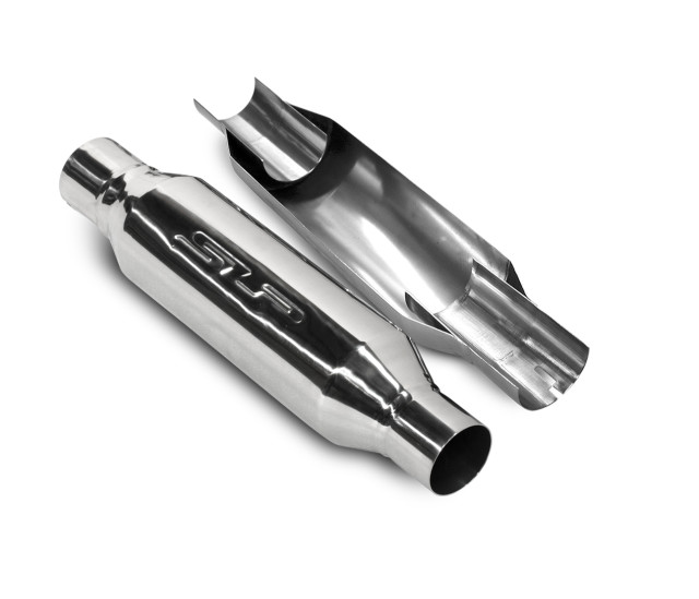 A cutaway of the Loud Mouth resonator shows much there is – or isn’t – to it. It’s essentially a straight-through design with a 3-inch inlet/outlet and a 4-inch body diameter. The body is 18.25 inches long.