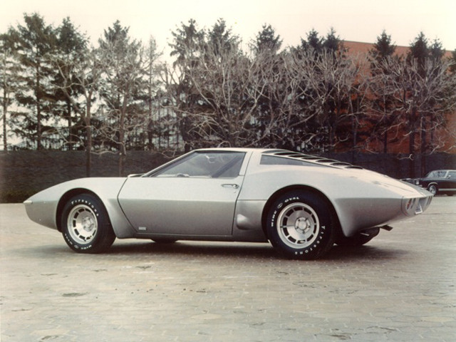 1969XP882_2