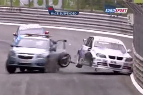 Video: What Happens When The Safety Car Goes Off the Rails