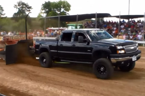 Video: Don't You Just Love Diesel Truck Pull Carnage?