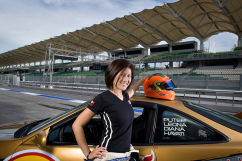 Video: Unassuming Girl Takes Driving Instructors On A Wild Ride