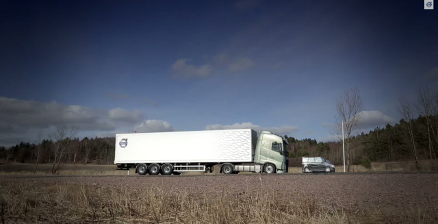 Volvo_braking