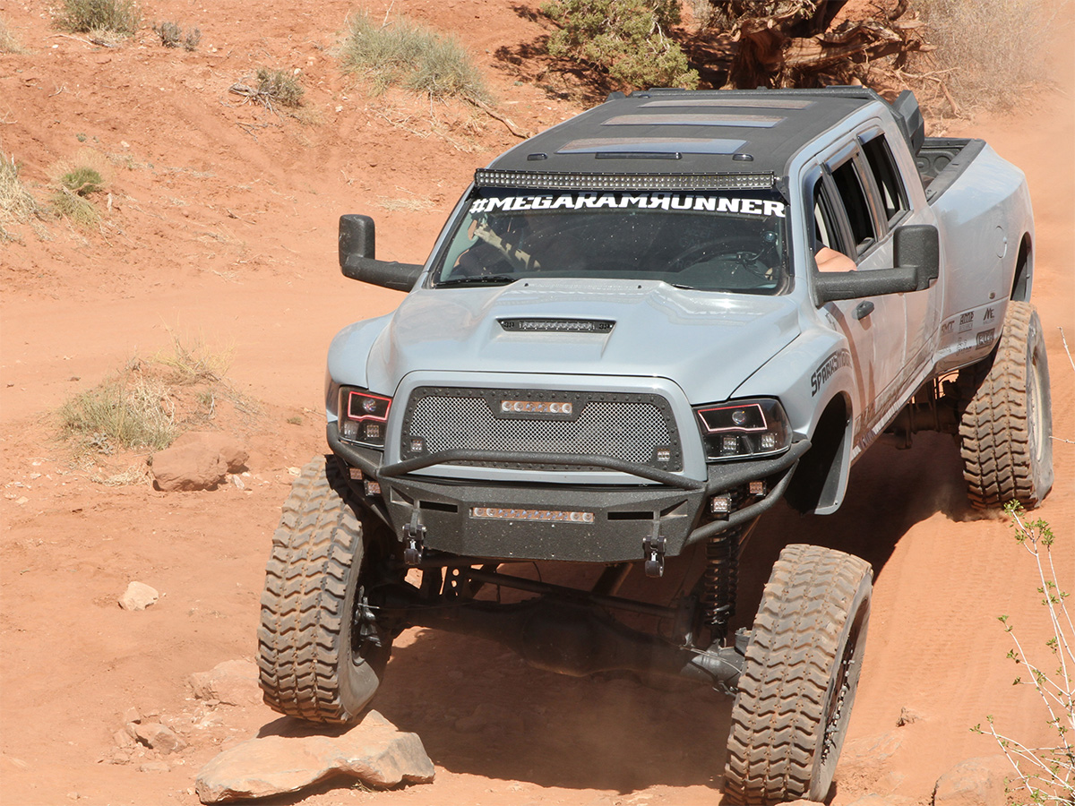 Video: Diesel Sellerz Crash Moab!