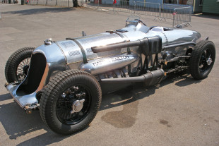 Cummins Replicates Historic 1933 Napier-Railton Race Car